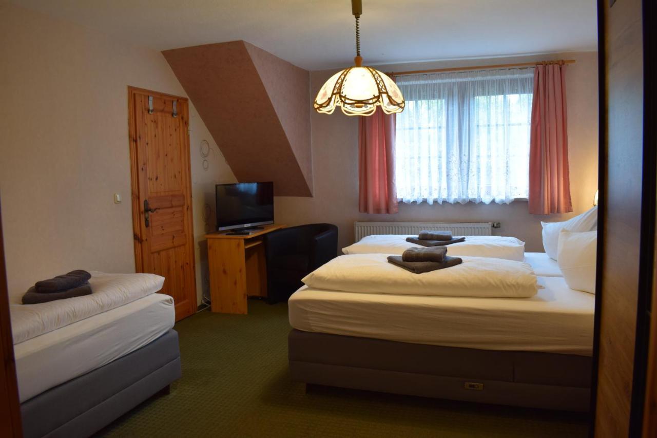 Landhotel "Lichte Aue" Lichtenau Stutzengrun 외부 사진